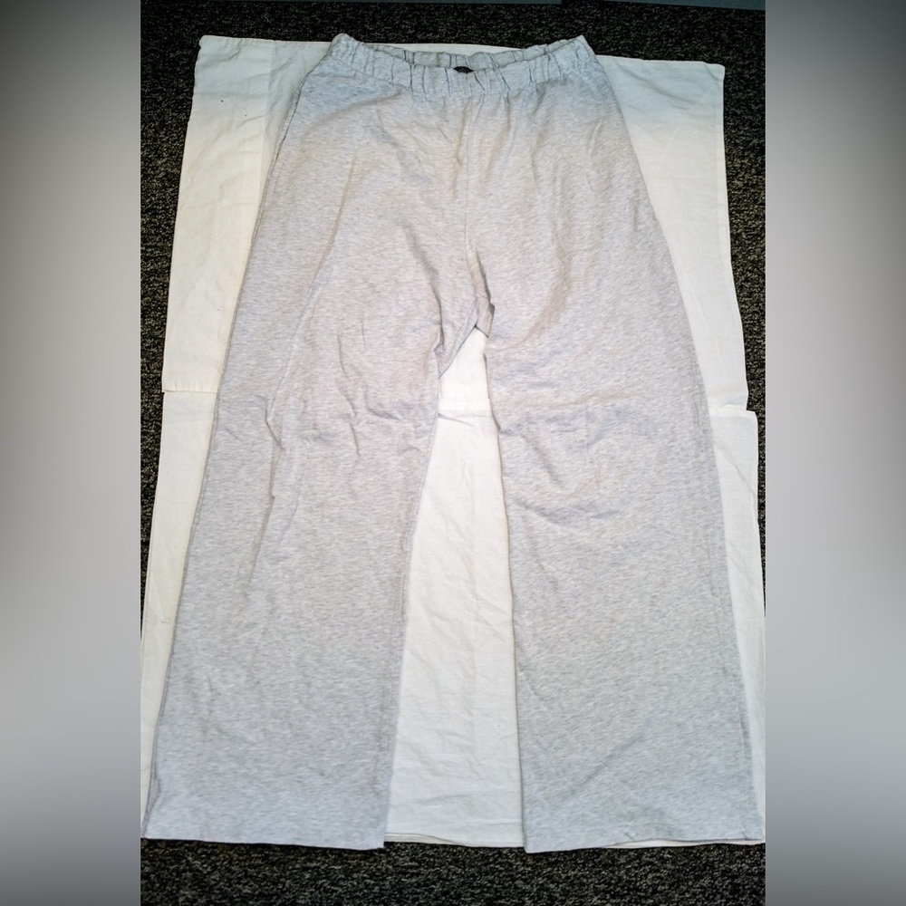 Brandy Melville Grey Wide-Cuff Sweatpants